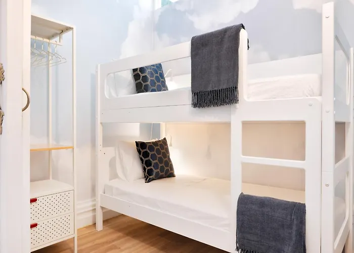 Cardosas Block Luxury Apartment